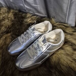 No Boundaries Metallic/Gum Sneakers